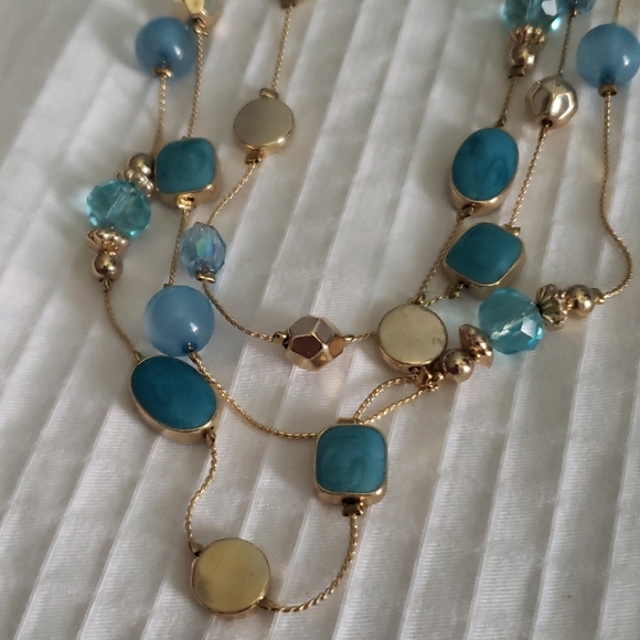 Charming Charlie Blue Tiered Necklace/earrings - Picture 2 of 5